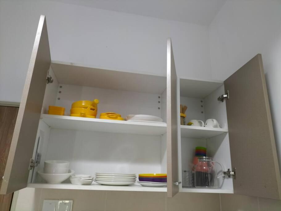 Hani Homestay Wifi Netflix Secure Parking Klia Usim Inti Aeon Mall Nilai Exterior foto