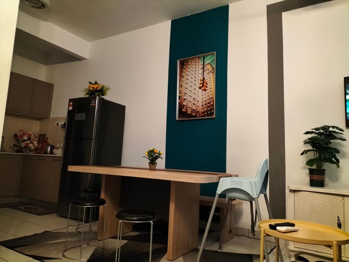 Hani Homestay Wifi Netflix Secure Parking Klia Usim Inti Aeon Mall Nilai Exterior foto